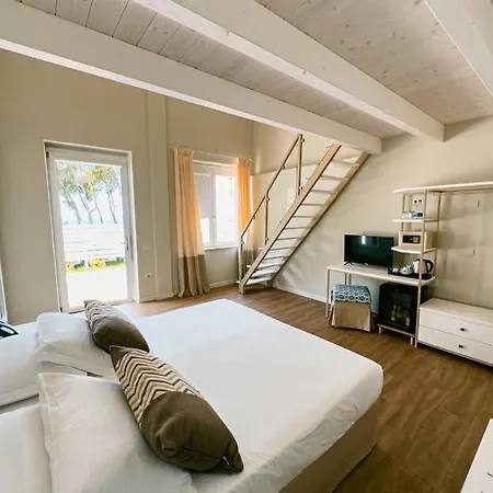 Ξενοδοχείο Lido Phg 4*