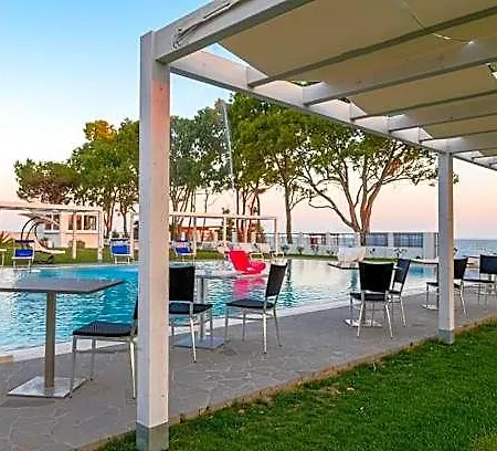 Hotel Lido Phg 4*
